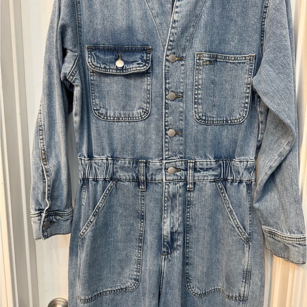 NWT Women’s Universal Threads Long Sleeve Blue Denim Jumpsuit - Picture 3 of 5